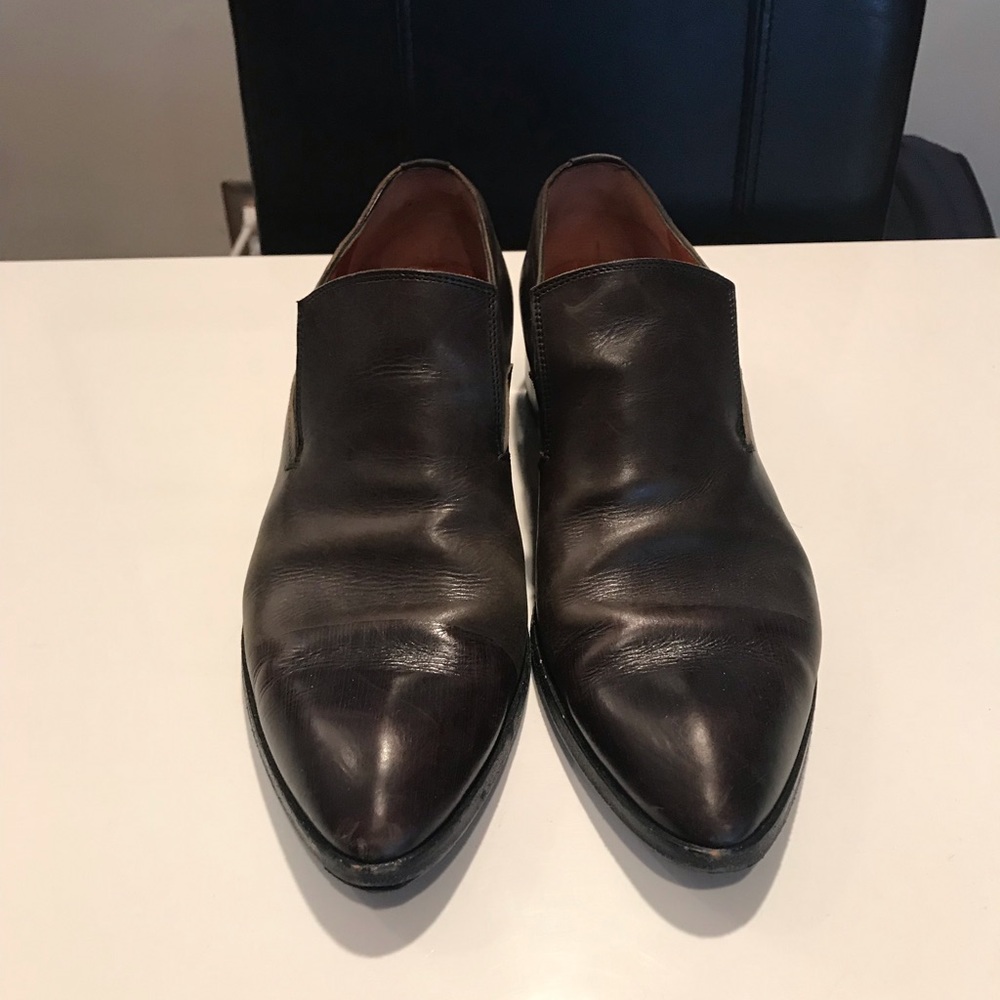 Great Condition Fashion Forward Loafers